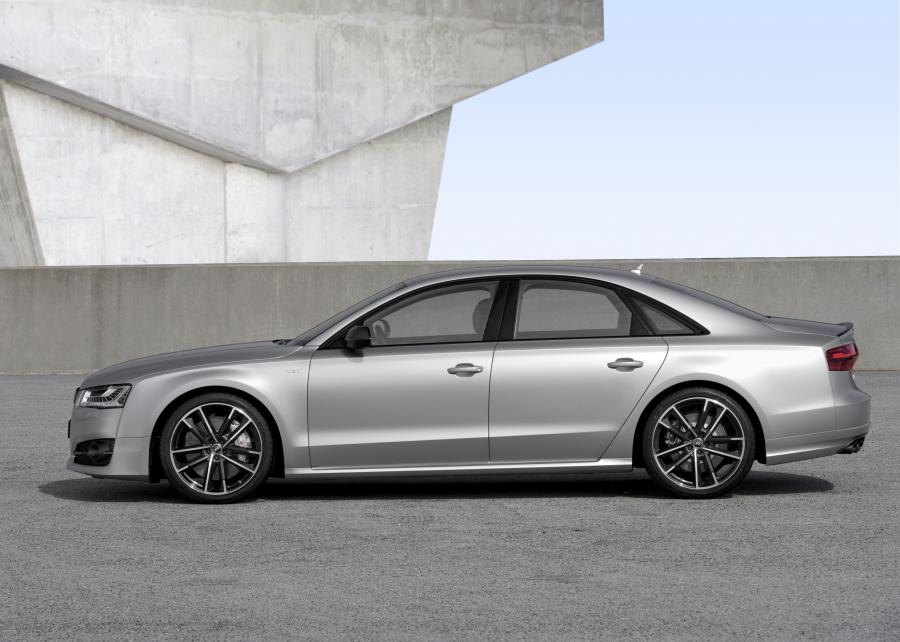  Audi S8 Plus (D4) 2015 года  (WW) (фото 32 из 47)